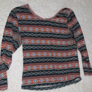 Patterned tee